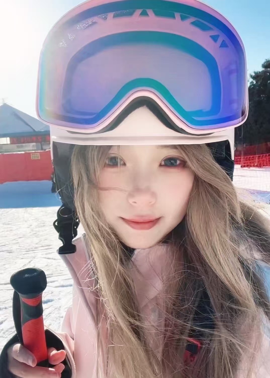 Yimeng Yuan wearing ski goggles